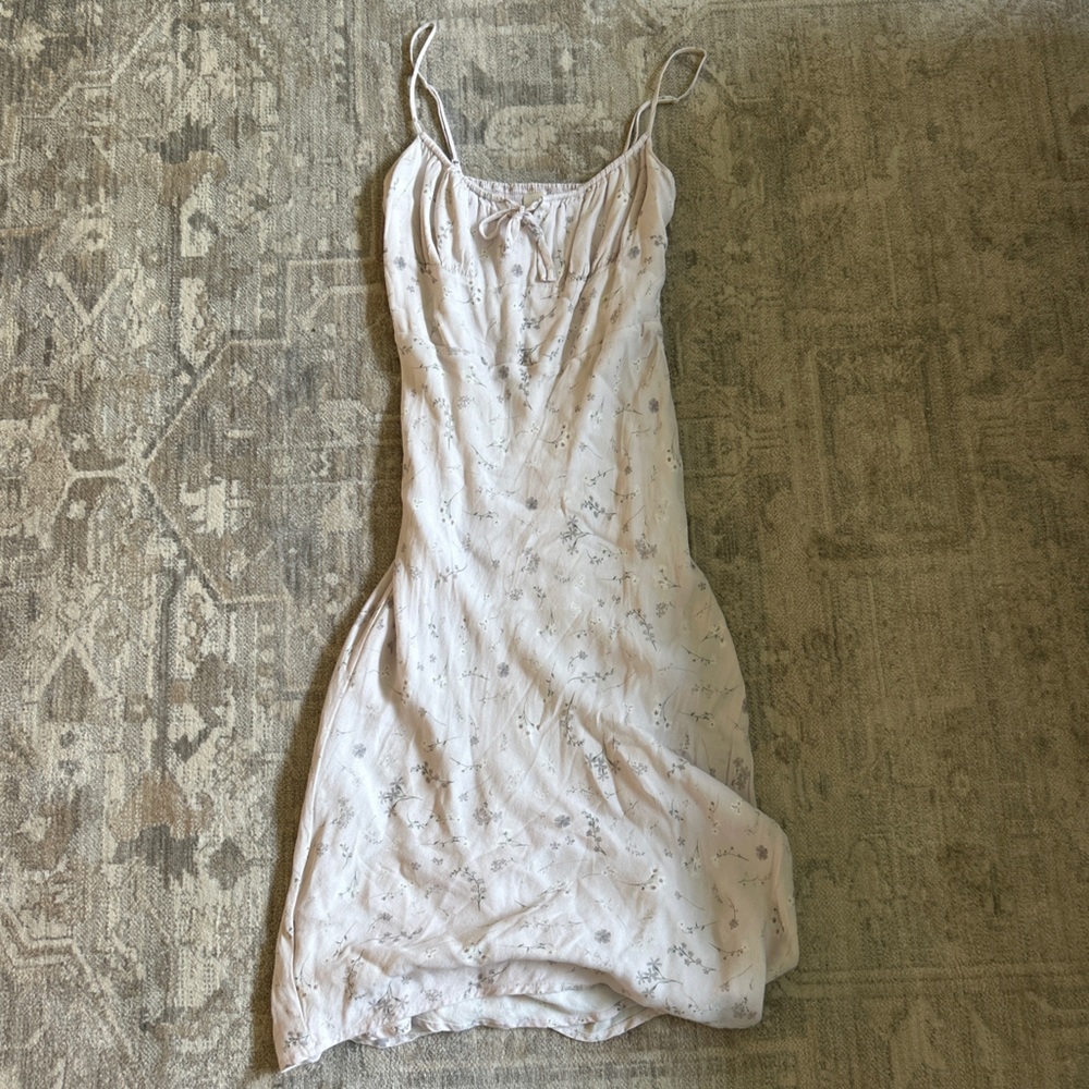 Aritzia Wilfred bellow maxi dress in pale purple floral